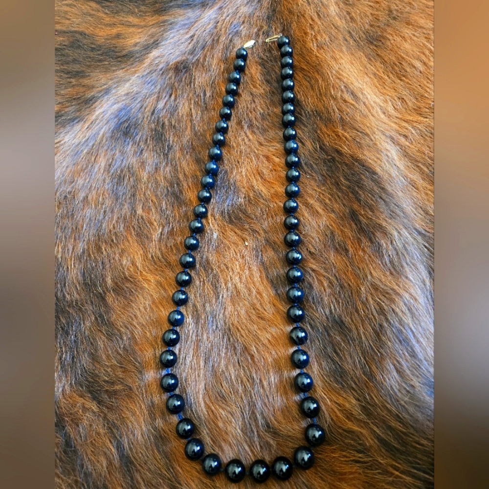 Elegant Black Beaded Necklace